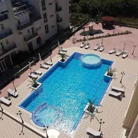 Aparthotel Flora Beach Private *