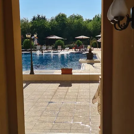 Aparthotel Flora Beach Private *