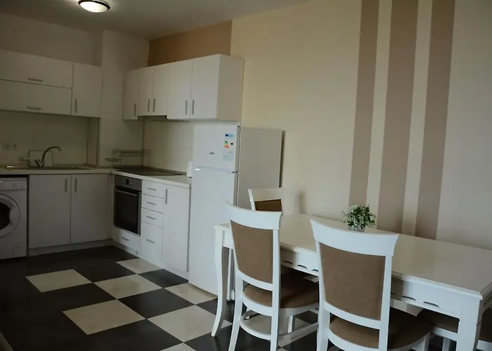 Lejlighedshotel Flora Beach Private *