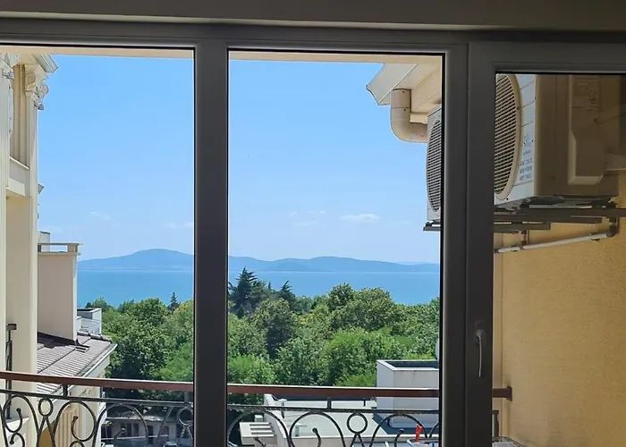 Flora Beach Private * Pomorie